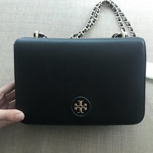  DELETING TOMORROW  Tory Burch chain bag